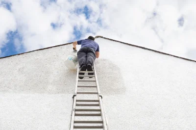 Peinture extérieure à Saint-Pierre-la-Bourlhonne — façades et ravalement